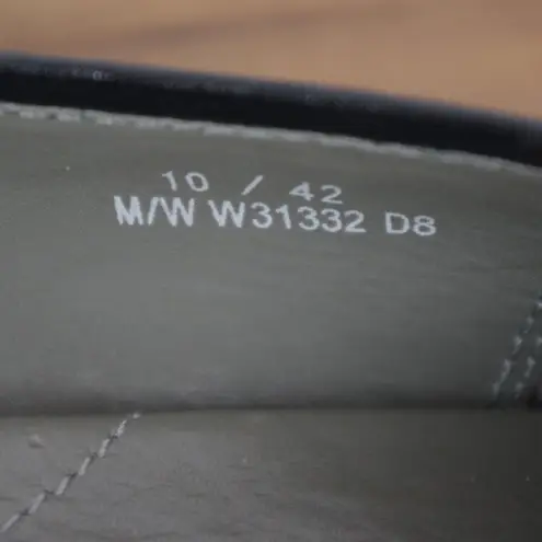 Born Black Leather Bow Front Flats Size 10