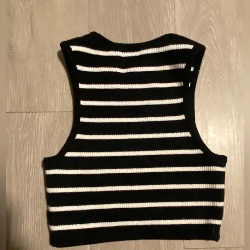 Hunter & Brown black and white striped cropped tank top size S