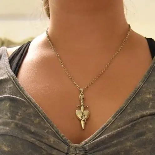 Gothic Sword Necklace Silver
