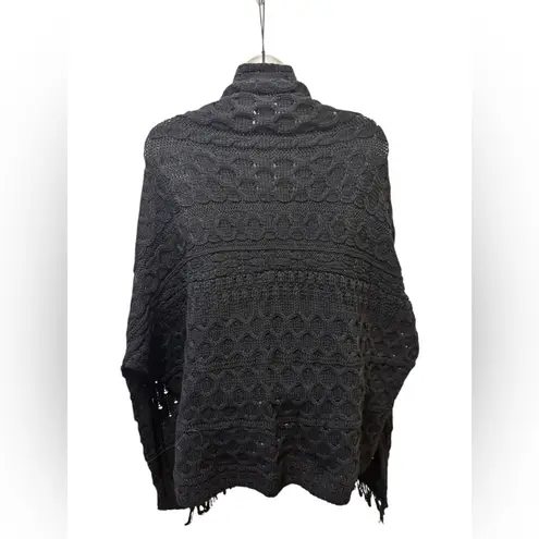 Aran Shawl Wrap With Pockets Black Cable