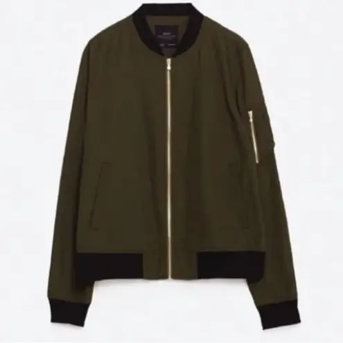 ZARA  Outerwear Nylon Bomber Jacket‎ Khaki Olive Green with Black Trim Size Small