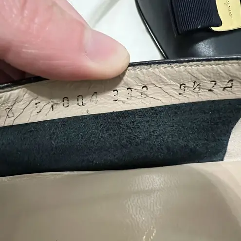 Ferragamo Salvatore Vara Lillaz Navy Bow Pumps Heel Shoes 9.5 AA