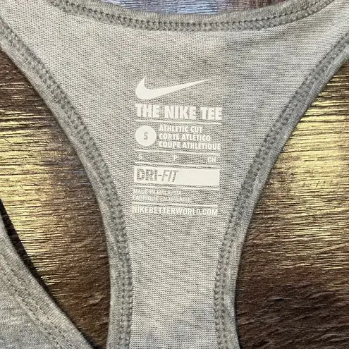 Nike NWT  Women’s Athletic Cut Tank Top Dri Fit Size Small