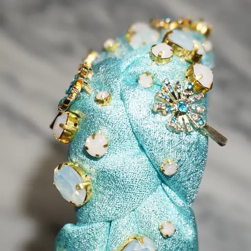 Lele Sadoughi x Wicked Bubble Blue Knotted Crystal Wand Headband Brand New