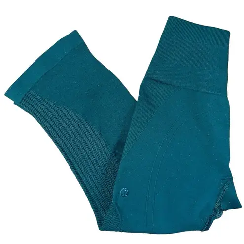 Lululemon  Size 4 Alberta Lake Teal Green Flow & Go Cropped Compression Leggings