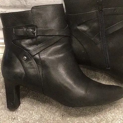 Ralph Lauren size 8.5 black heel ankle boots