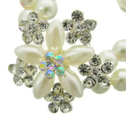WHITE PEARL & CLEAR RHINESTONE FLOWER NECKLACE SET