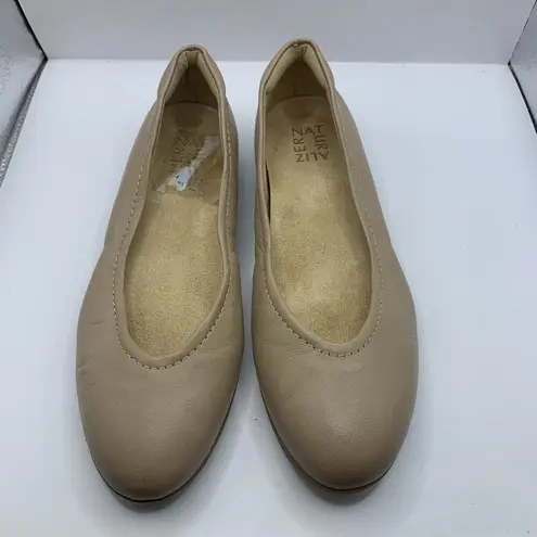 Naturalizer  Flexy Ballet Flats size 8 Wide nude slip on comfortable E6