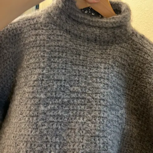 Handmade wool chunky knit crotchet sweater (no pill) Gray Size undefined
