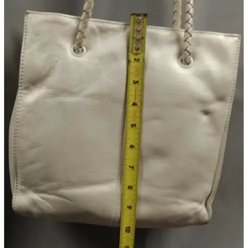 Jacqueline Ferrar genuine leather Women's Cream Purse/Shoulder Bag SKU 2624