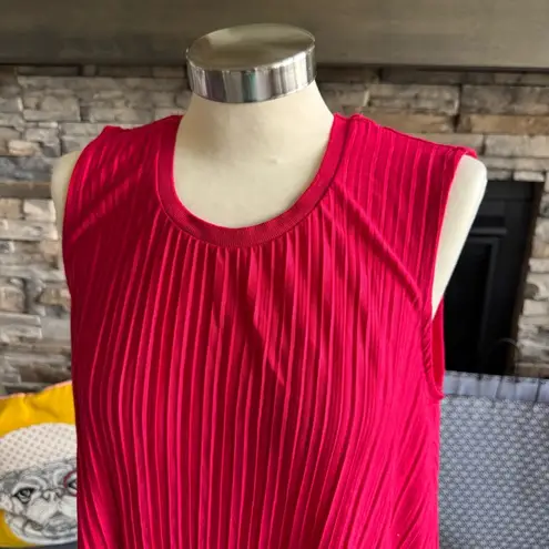 Philosophy  Red Sleeveless Pleated Top