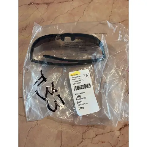 Bottega Veneta Round Sunglasses in Black & Grey New Womens Sunnies BV1348S-001