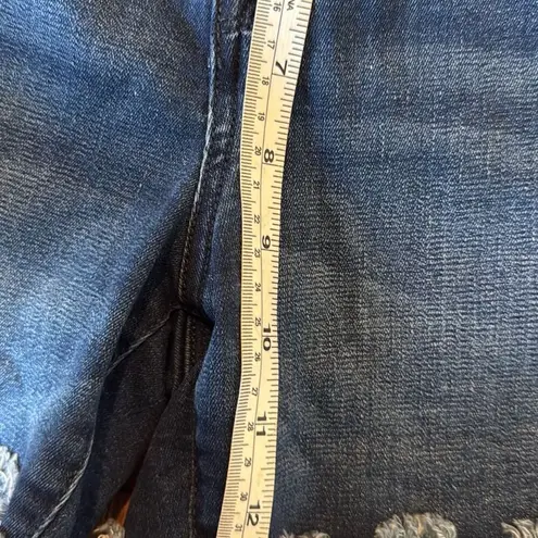 Nine West  dark wash blue 5” raw hem shorts size 6