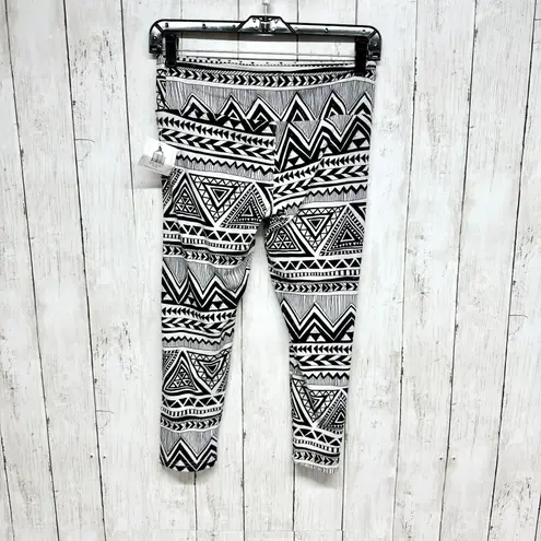 Sexy Basics 24/7 Anywear Pants Women Small Aztec Print Leggings Black White NWT