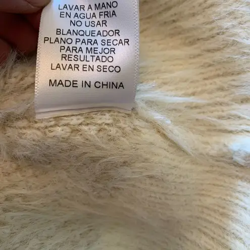 Storia  Abstract Eyelash Fuzzy Sweater size M‎ thumbnail 6