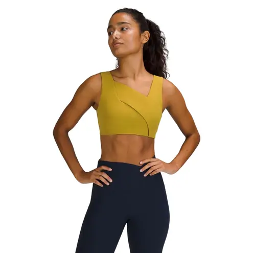 Lululemon Sz.6 Nulu Cross