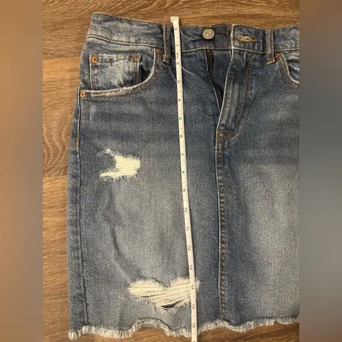 Ella Moss Junior High Waist Raw Hem Distressed Denim Mini Skirt Size 26 - EUC