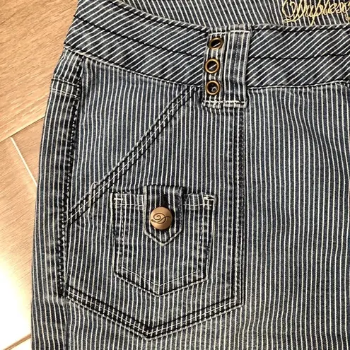 Duplex Denim Pinstripe Knee Length Women's Shorts Size 10 Blue