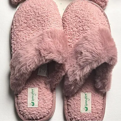 Honey Dew Women's Bedtime Accessories Slippers Scrunchie and Headband Set NWT