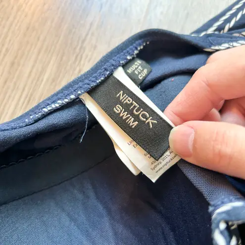 Nip Tuck Navy Sorrento Stripe Joanne Front Twist One Piece Swimsuit Size 4