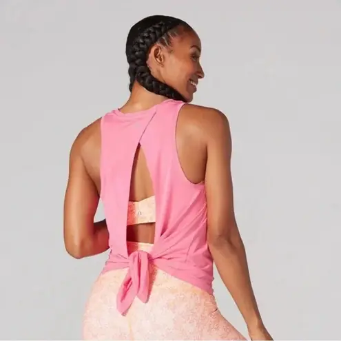 TAVIACTIVE Tie Back Tank Size Small NWT Lime Green