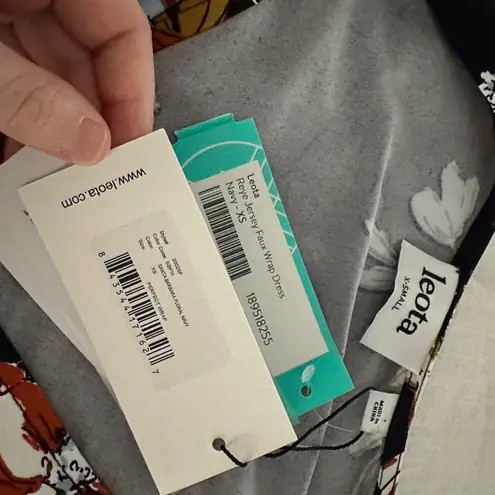 Leota Stitch Fix Women’s Extra Small Faux Wrap Dress Jersey Reye Navy Floral NWT