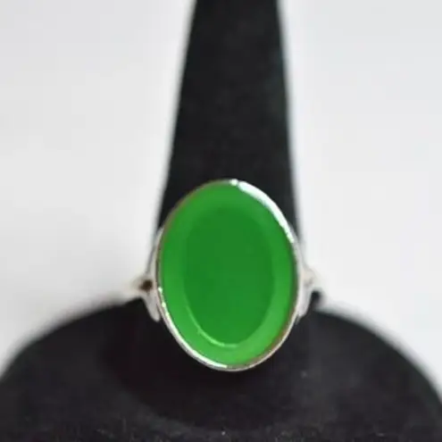 Eye Of Green Oval Inlay Silver Tone Size 8 Chic Casual Everyday Ring