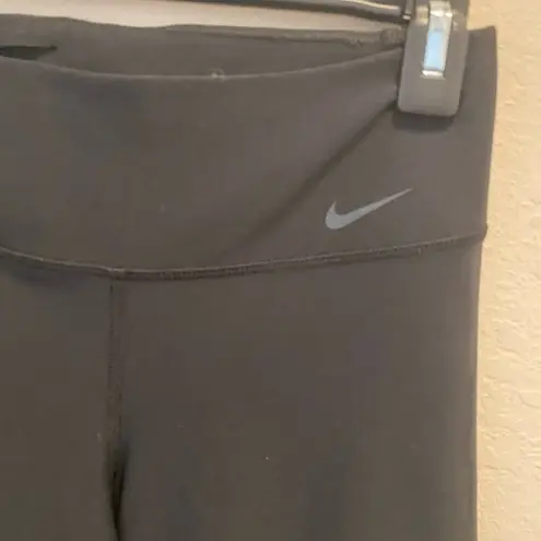 Nike  DRI-FIT Black Cropped Leggings Size Small