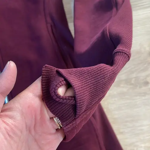 Lululemon  Radiant Jacket II in Garnet sz 4