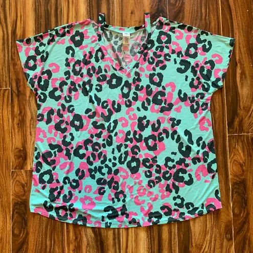 Sew In Love Teal w/ Black & Pink Cheetah Print 3x Women’s Shirt. 2321