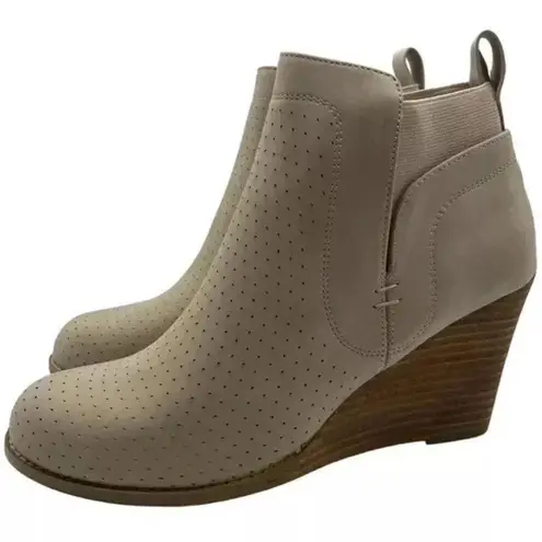New DOLCE VITA Gerdie Vegan Leather Comfort Wedge Bootie Beige Winter Boot 9 Tan