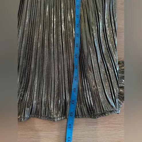 The Room gold pleated v-neck dress size large