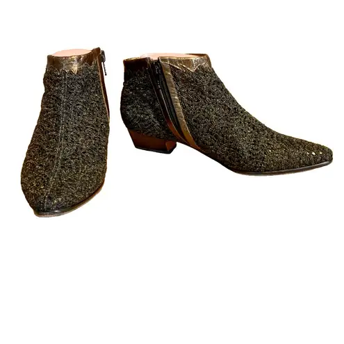 Casadei VINTAGE BLACK AND GOLD WOVEN MESH & LEATHER BOOTIES (7)