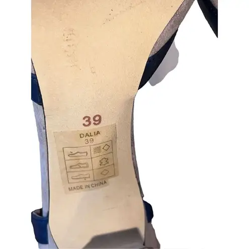 Vintage Chelsea Crew Gatsby Pin Up Girl T