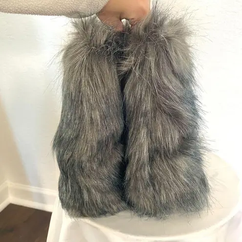 NEW Chunky Fuzzy Teddy Gray Black Faux Fur Boots EU 40 US 9