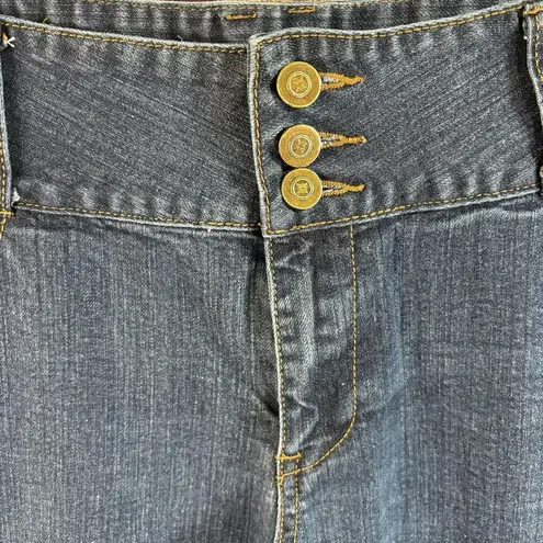 Culture Tribe Jeans Women's Size 13/14 Button/Zip. Flare leg Accented pockets Blue