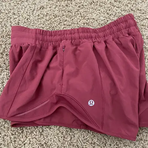 Lululemon Hottie Hot Shorts 2.5”