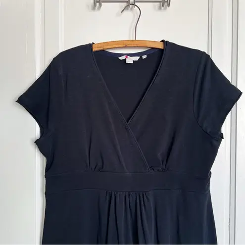 Boden • Casual Jersey Dress surplice black cotton knit day cap sleeve a