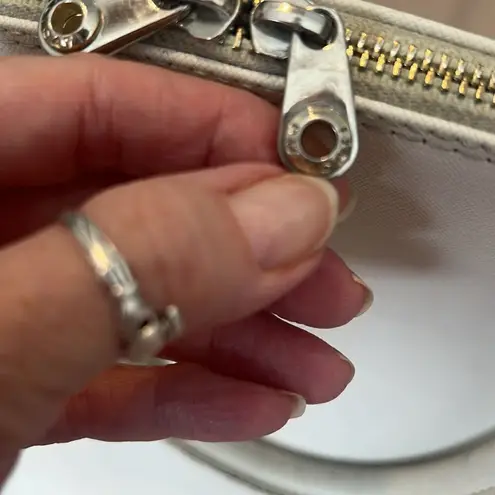 Pulcati white leather double zip double handle bowling bag style handbag GUC