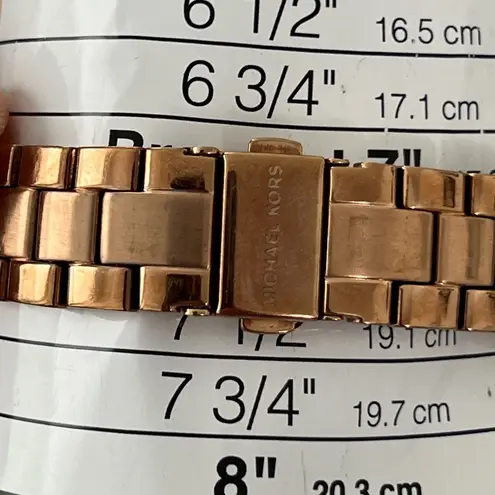 Michael Kors Ladies Watch Crystals Accents Pearl Dial Rose Gold-Tone Bracelet