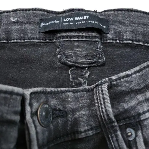 Stradivarius Jeans Size 4 W28" x L23.5" Low Waist Jeans Skinny Jeans Distressed Jeans