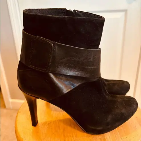 Matisse Black Heeled Boots Sleek Suede Design Size 7.5
