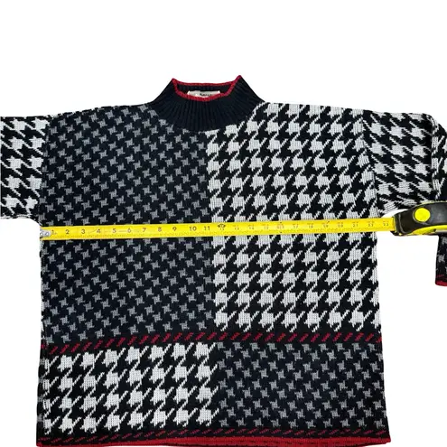United States Sweaters 🖤 VTG Houndstooth Knit Sweater - Women’s M -Made in USA🇺🇸