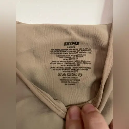 SKIMS Sculpting Bodysuit in Beige - Size Large