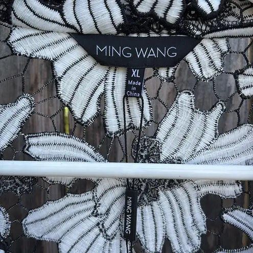 Ming Wang NWT Blazer Top Black White Floral Embroidered Size XL Retail $235.00