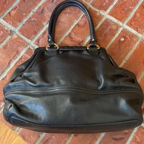 Ellen Tracy leather purse