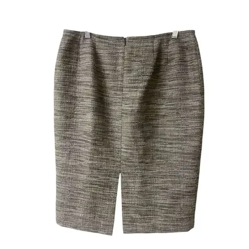 Lafayette 148 New York skirt gray/silver nubby fabric sz 10 Gray