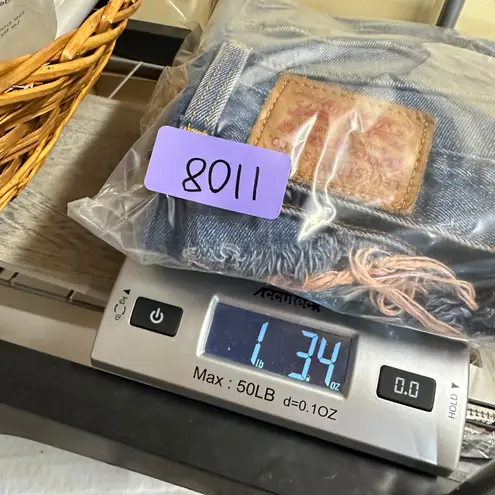 Levi's  Jeans 26 White Oak Cone DEnim Medium Wash Raw Hem Button Pink Dyed Skinny