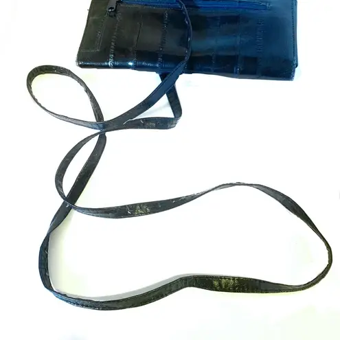 VINTAGE LEE SANDS BLUE EEL SKIN SMALL CROSSBODY WALLET BAG