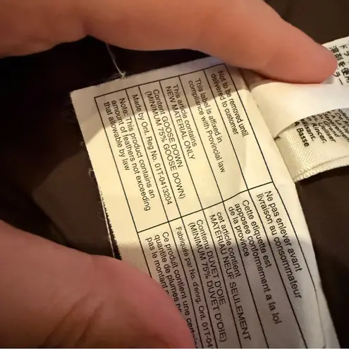 Eddie Bauer Puffer Vest Women’s Size Medium Multicolor Floral Goose Down